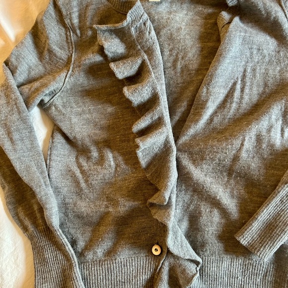 Banana Republic Gray Ruffled Cardigan Petite Small - Picture 5 of 6
